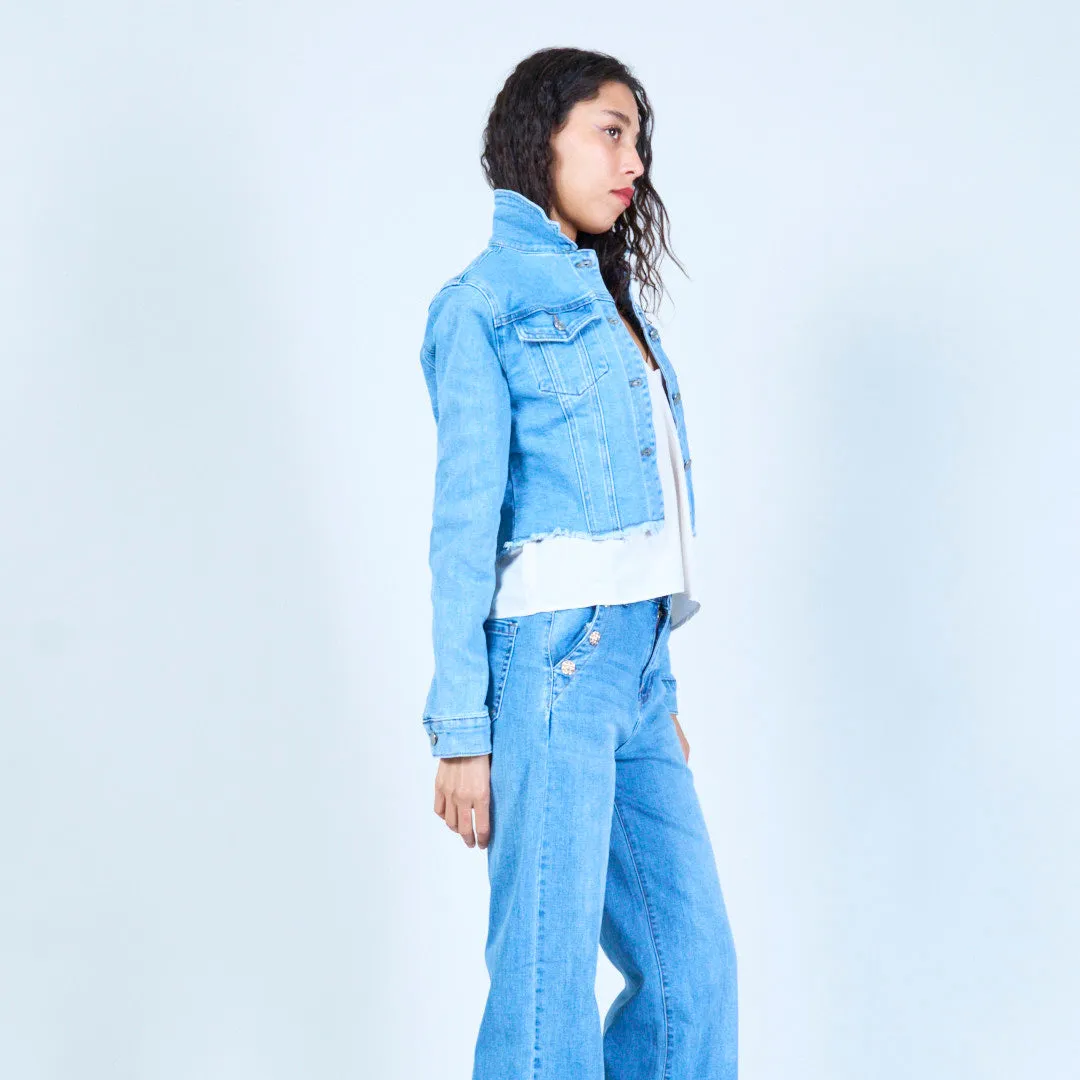 Cropped denim jacket with raw hem wholesale
