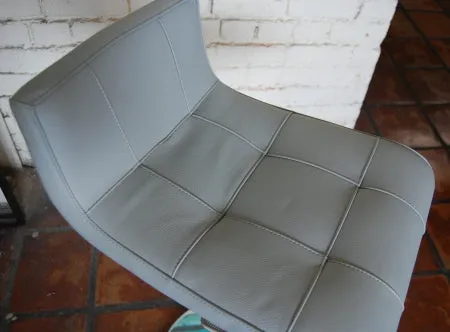 Mies Barstool