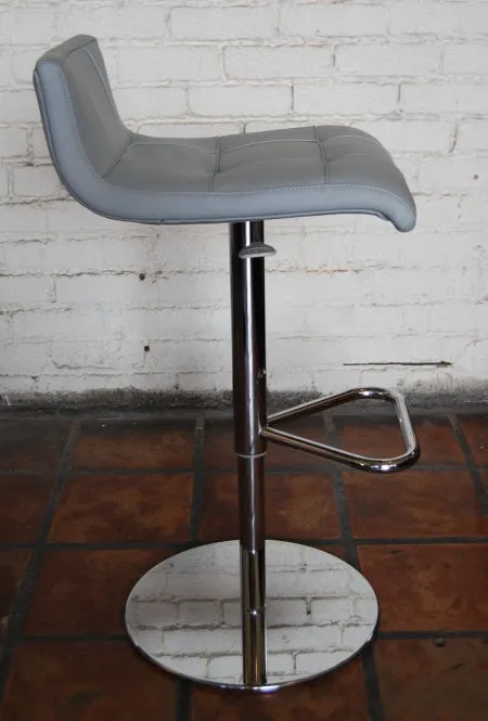 Mies Barstool