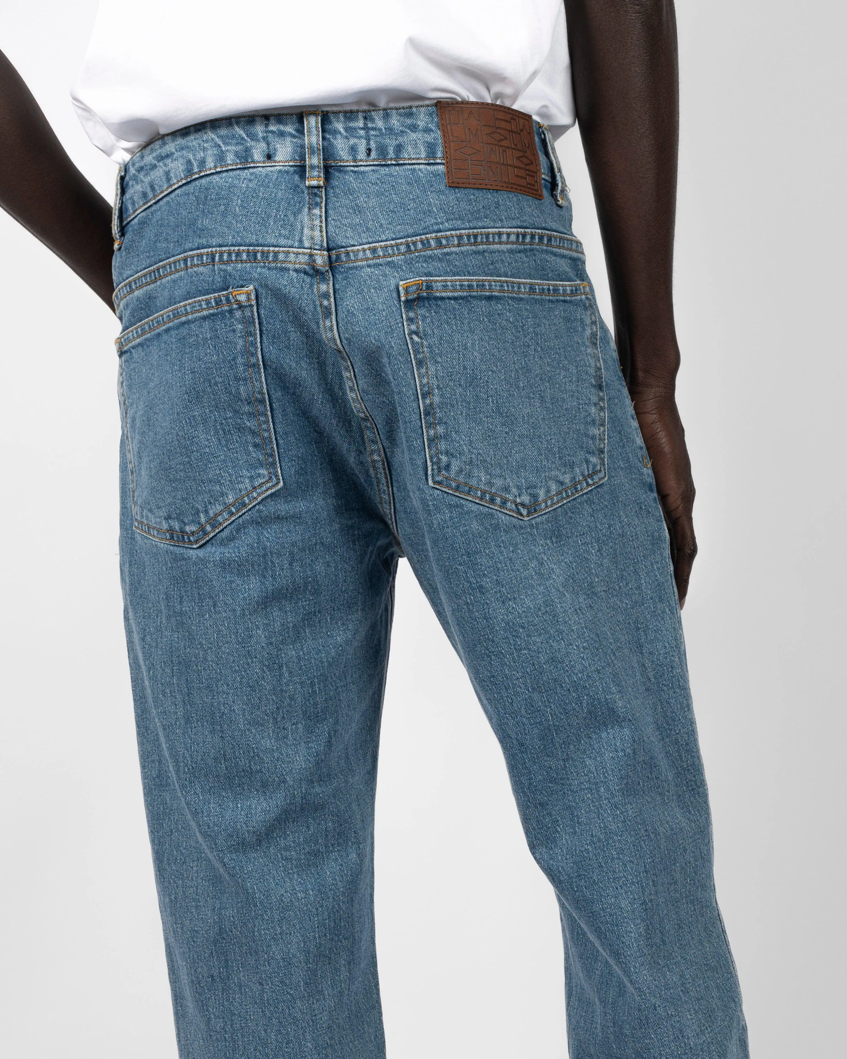 Regular Fit Jeans - Mid Blue Wash