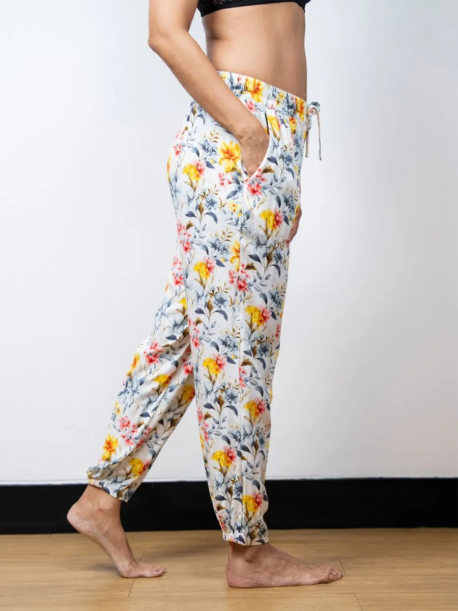 Vivian - Lounge Pant in Pastel Posies